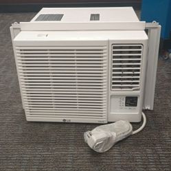 Air Conditioner Window Unit LG. Inventory # 4413