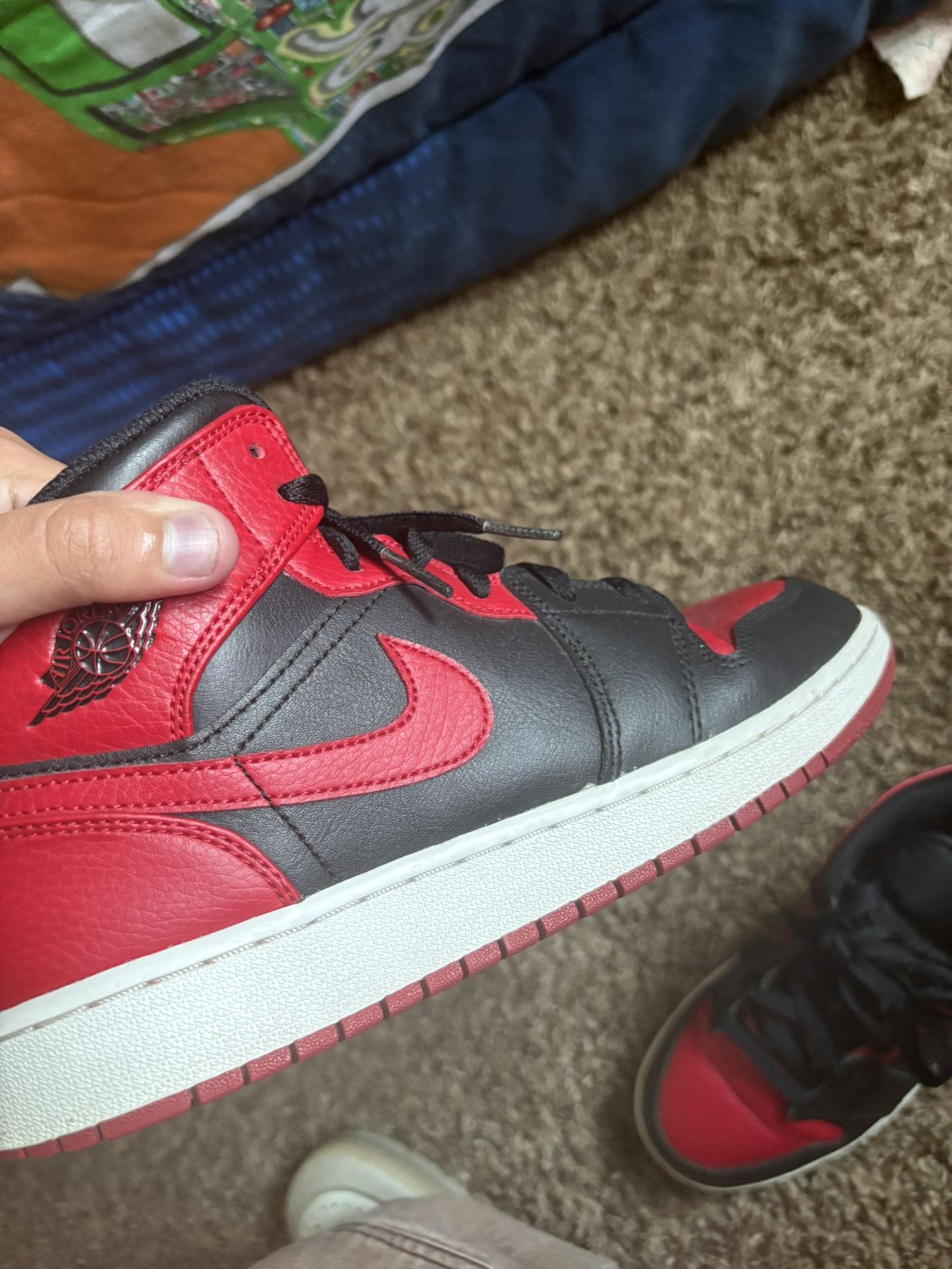 Jordan 1 mid banned