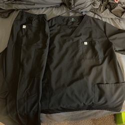 Women’s Scrubs 