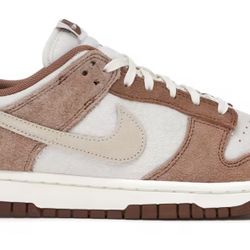 Nike Dunk Low Medium Curry Size 10 Men’s New 