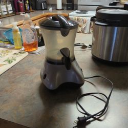 Back to Basics Cocoa Latte Maker
