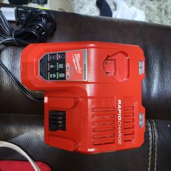 Milwaukee Rapid Charger 