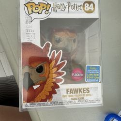 Flocked Fawkes Funko Pop! (Harry Potter)