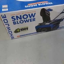 SnowJoe Battery Powered Snow Thrower. Brand New!
