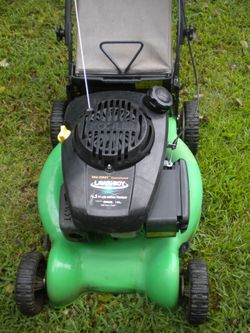 LAWNBOY SELF PROPELLED  REAR BAGGER MOWER