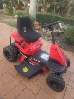 * Brand New * - CRAFTSMAN R110 30-Inches 10.5 -HP Single cylinder Gas Riding lawn mower