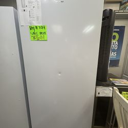 Hisense Stand Up Freezer On Sale 