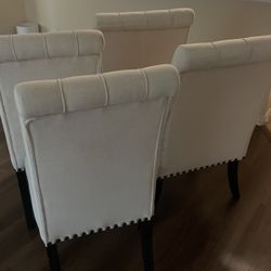 4 Chairs 