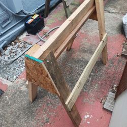 Wooden Sawhorses - Heavy Duty 