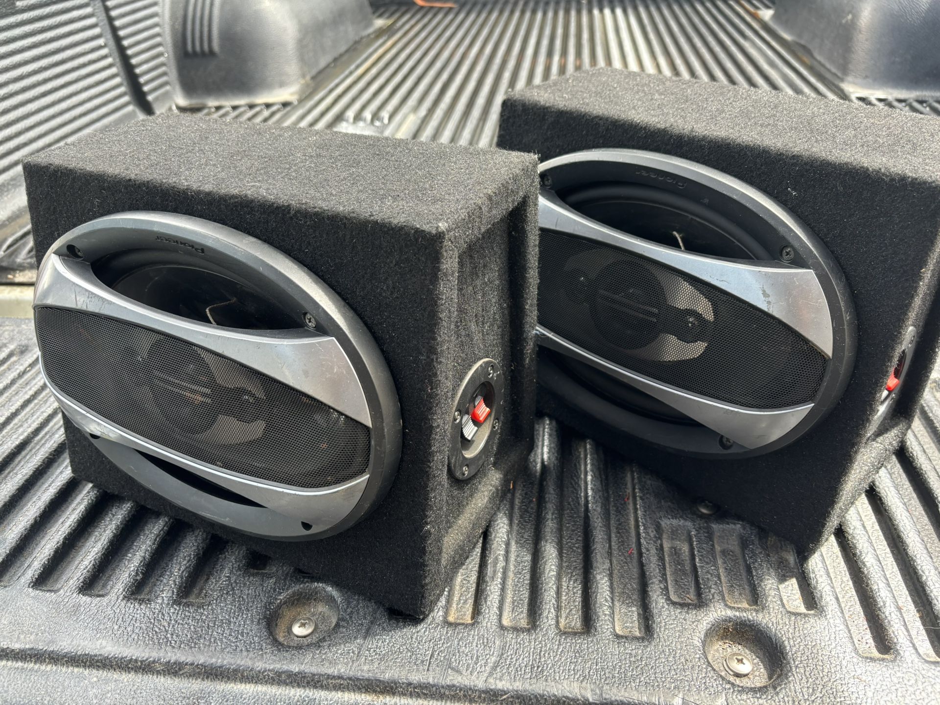 Pioneer Speakers 