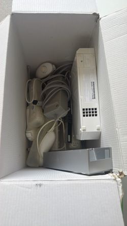 Nintendo WII console and controllers