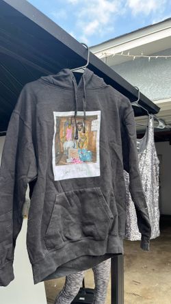 Kids medium check and Chong hoodie