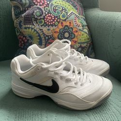 Simple Nike