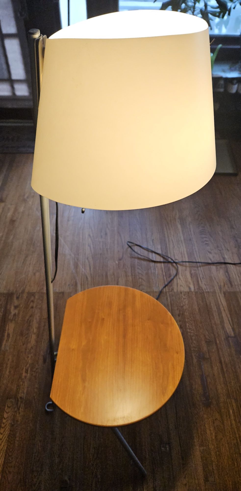 Small Lamp Desk