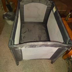 Baby playpen