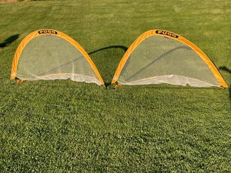 pugg pop up soccer goals x 2  6ft