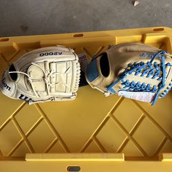 Baseball gloves