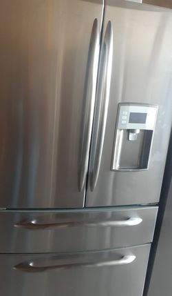 GE French Door Refrigerator With high Efficiency