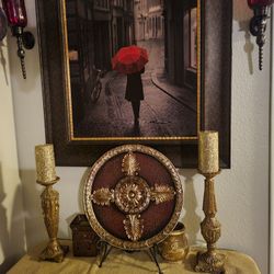 Decorations Different Prices 