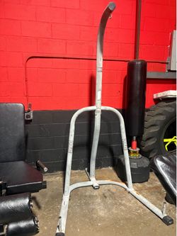 Everlast Heavy Bag Stand