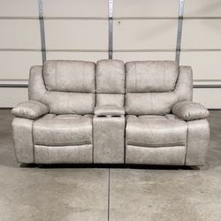 New Reclining Loveseat / Sofa / Couch (Can Deliver)