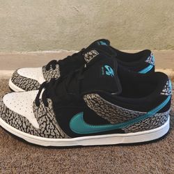 NIKE dunk SB Low Pro "Atmos Elephant" SZ 11 mens - Great Condition 