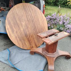 Antique Mahogany Round Dining Table