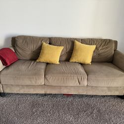 3 Seater Sofa - Pet Free 