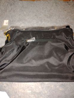 New back Kenneth Cole purse
