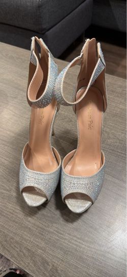 Dream Pairs Rhinestone Peep Toe Heels