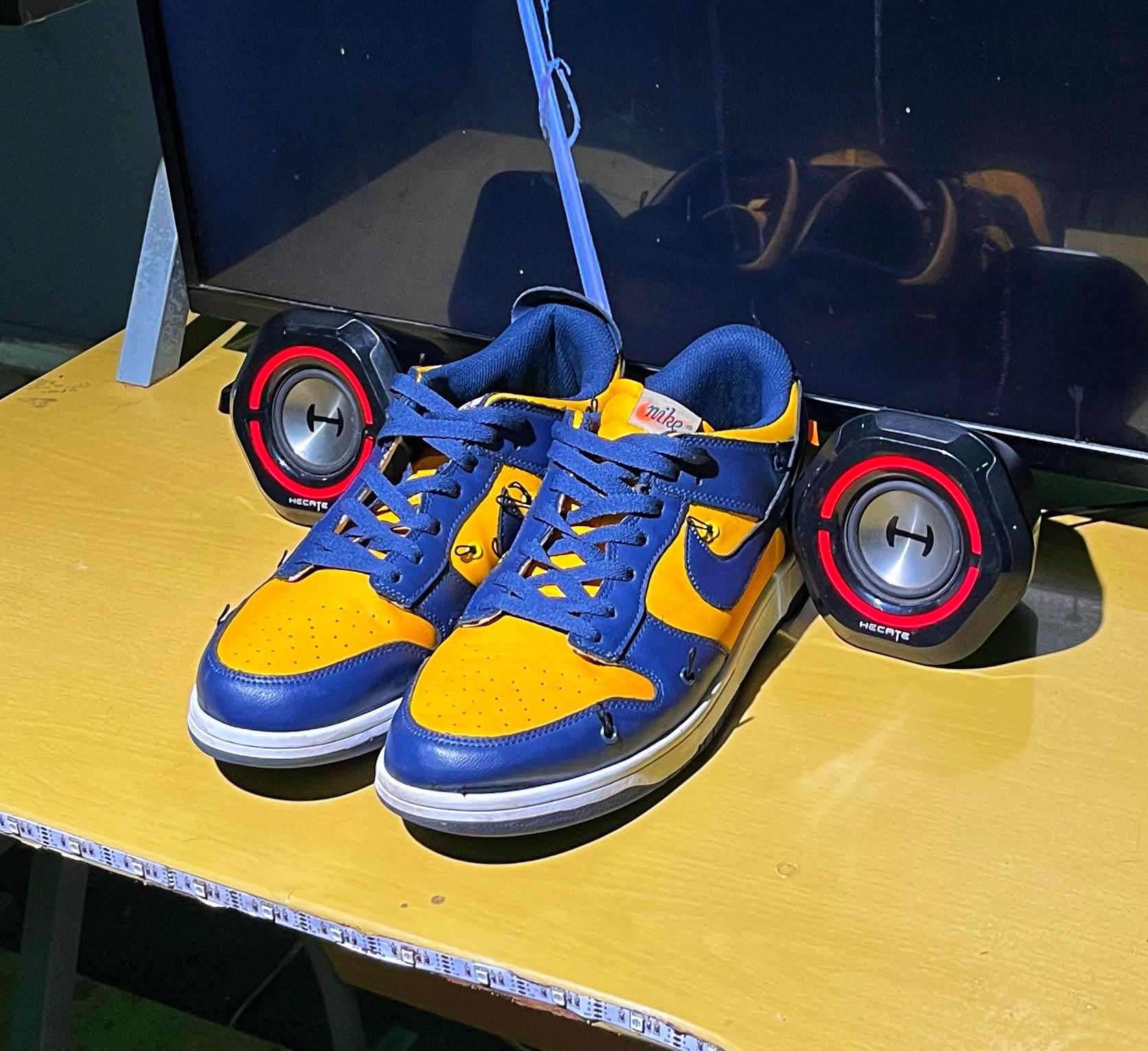 Nike Off-White x Dunk Low "University Gold / Midnight Navy" Size [12.5] | Like New | 100% Authentic