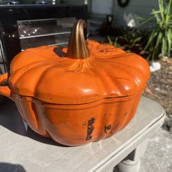 Cast Iron Pumpkin Dutch Oven