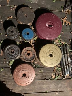 Weights. Assorted . Have 2. 22lb. 2 15lb a bunch of 10lbs and 2.5 and 1.5s