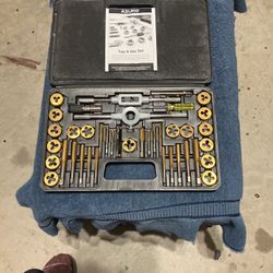 AZUNO 40 PC Tap And Die Set 