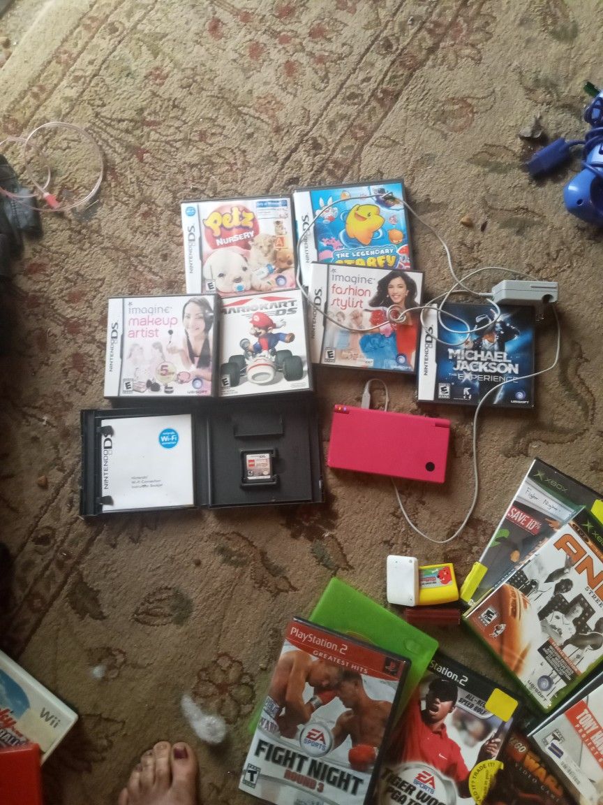 Nintendo DS AND 12 GAMES Works GREAT!!!