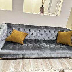 Chic Home Design Bea 84-in Modern Grey Velvet 3-seater Sofa 
