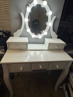 White Vanity Table with Mirror