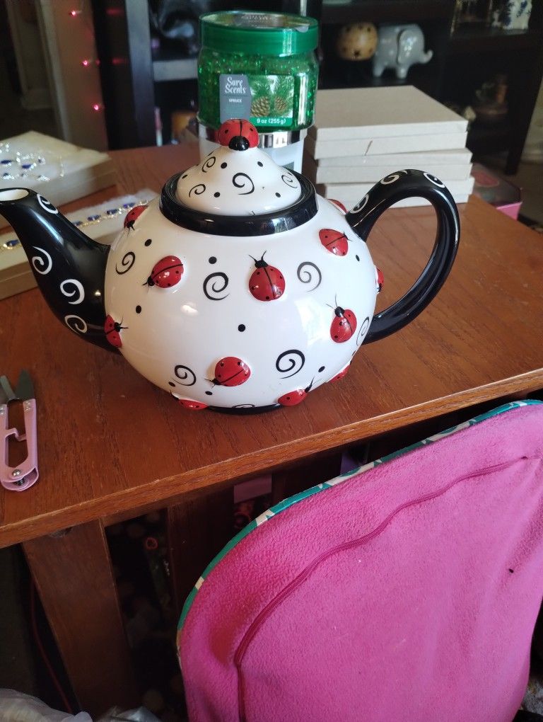 Large Lady Bug Tea Kettle Candle Inside 10