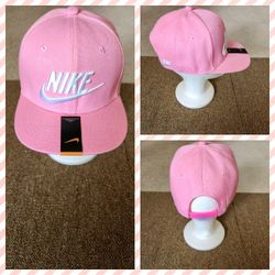 NIKE SNAPBACK HAT. 