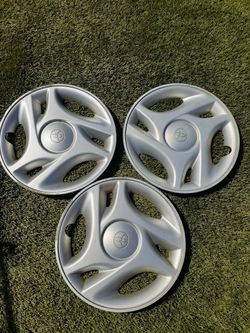 Toyota 16in Hub caps