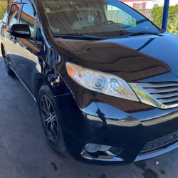 2015 Toyota Sienna