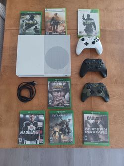 Xbox One S w/ controller + Games