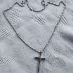 Stainless steel Cross with a 28 inch chain