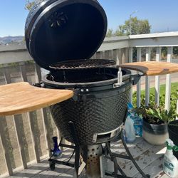 Kamado Pit boss Ceramic Grill