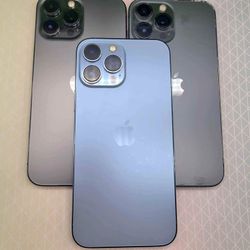 iPhone 15 pro max 256gb Unlocked, $50 Worth Accessories With Financing 