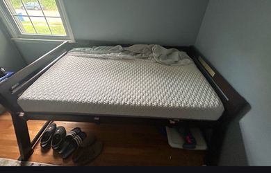 Twin mattress