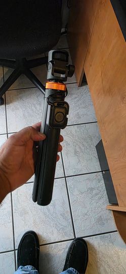 Camera tripod  w/remote
