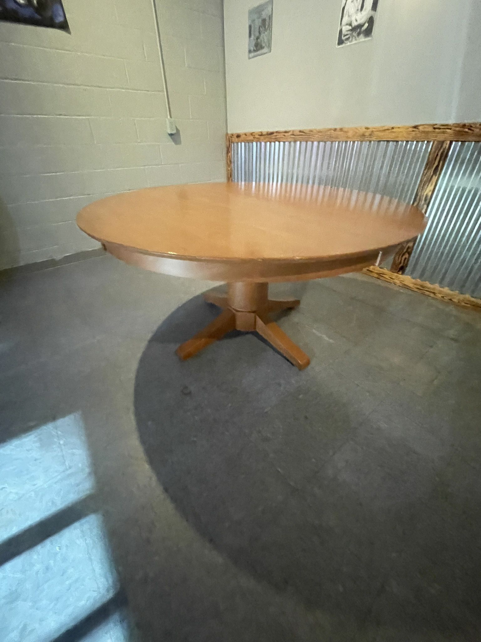 5 Ft Round Table