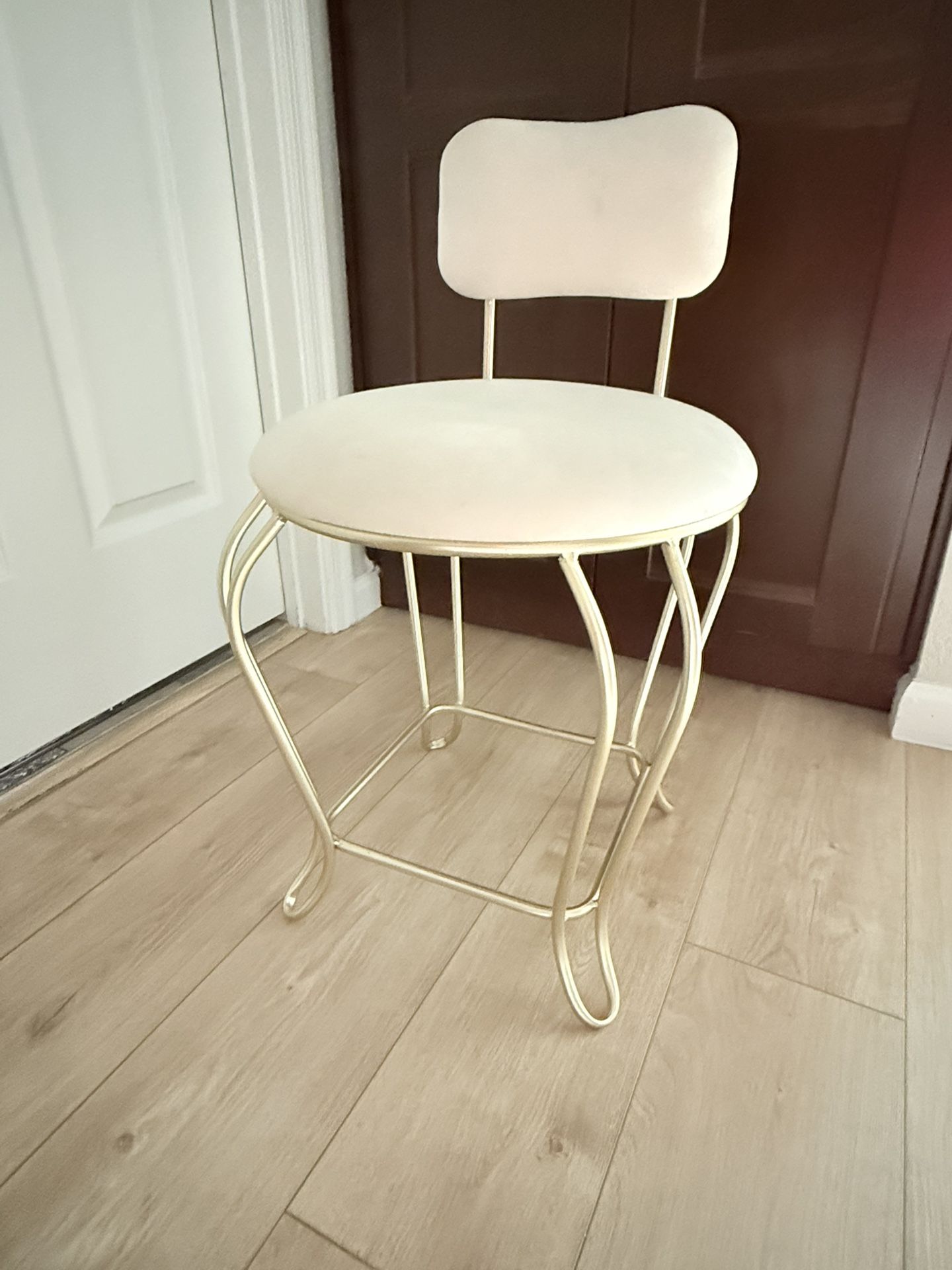 ✨Cream Velvet Vanity Chair — Gold Frame — Like New! ✨