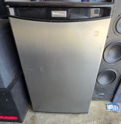 Speakers golf bag mini fridge elleptortical.